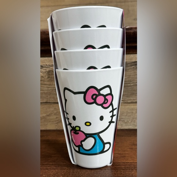 2024 Collection Hello Kitty & Apples 🍎 🎀 Set of 4 Melamine Cups - NEW - Picture 3 of 7